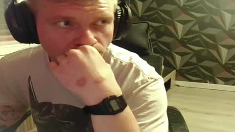 niglo620 online show from 04/22/26, 11:23