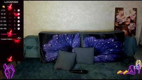 nigo_nika online show from 11/17/25, 12:11