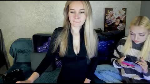 nigo_nika online show from 11/20/25, 12:38