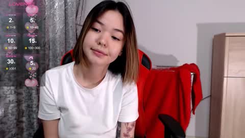 Niia online show from 09/21/25, 01:02