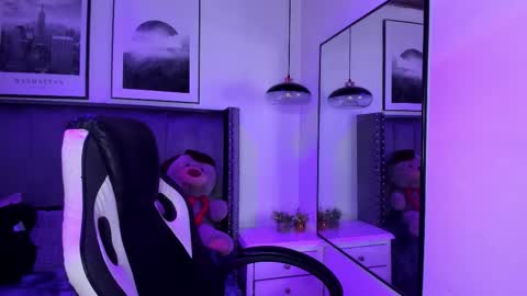 niick_twink online show from 10/22/25, 07:35