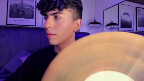 niick_twink online show from 12/17/25, 08:26