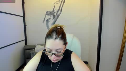 Anni online show from 02/23/25, 10:31