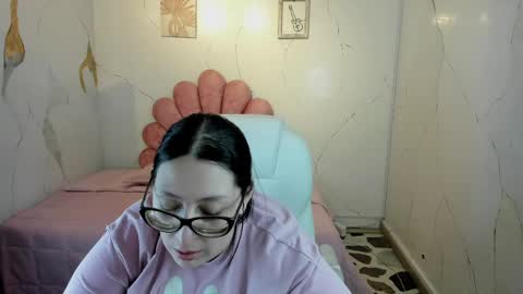 Snapshot of niickyjones chatting on 04/27/26, 11:03 Anni online show from 04/27/26, 11:03