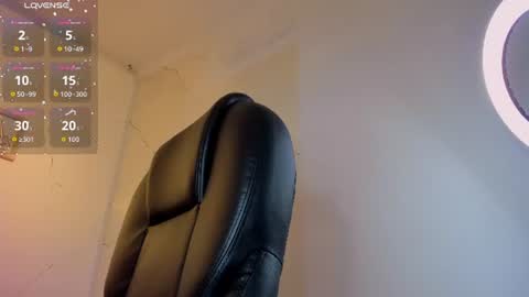 Snapshot of niickyjones chatting on 07/25/26, 05:27 Anni online show from 07/25/26, 05:27