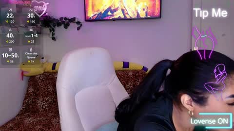 Snapshot of niickylovee chatting on 03/24/26, 06:24 Nicolle Bustamante online show from 03/24/26, 06:24
