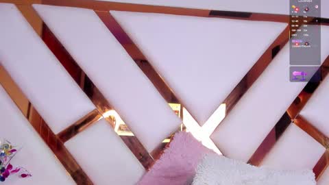 Nicolle  online show from 02/19/26, 08:16