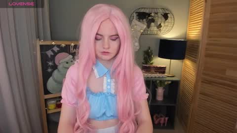 niiik_miiiki online show from 12/28/24, 07:44