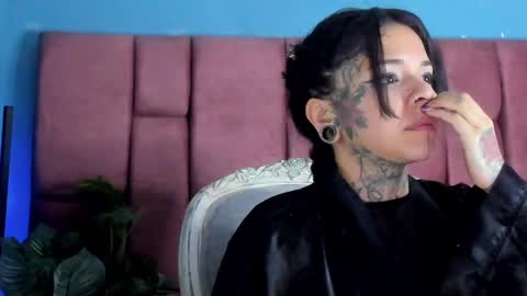 Snapshot of niinaink chatting on 01/26/25, 09:51 NINAINK online show from 01/26/25, 09:51