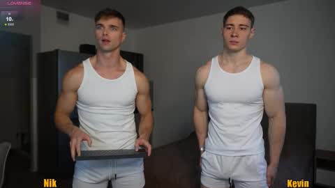 Nik online show from 10/25/25, 02:13