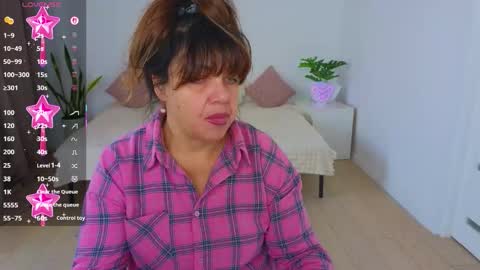 Snapshot of nika_light chatting on 11/25/25, 10:37 Nika light online show from 11/25/25, 10:37