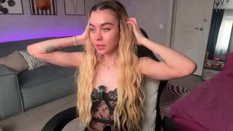 Snapshot of nika_lodge_official chatting on 05/01/26, 01:37 Russian sweet baby online show from 05/01/26, 01:37