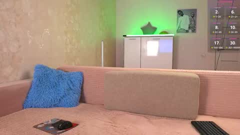 Nika and Niki online show from 09/11/25, 05:13