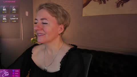 Snapshot of nika_smit chatting on 12/08/24, 08:51 Nika online show from 12/08/24, 08:51