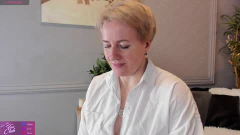 Snapshot of nika_smit chatting on 02/08/25, 02:38 Nika online show from 02/08/25, 02:38