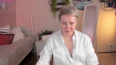 Snapshot of nika_smit chatting on 05/16/26, 10:36 Nika online show from 05/16/26, 10:36