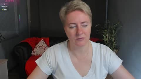 Snapshot of nika_smit chatting on 05/23/26, 05:23 Nika online show from 05/23/26, 05:23