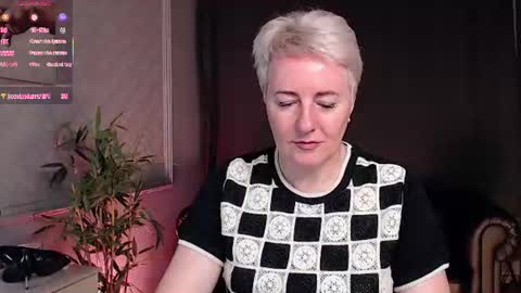 Snapshot of nika_smit chatting on 07/17/26, 05:58 Nika online show from 07/17/26, 05:58