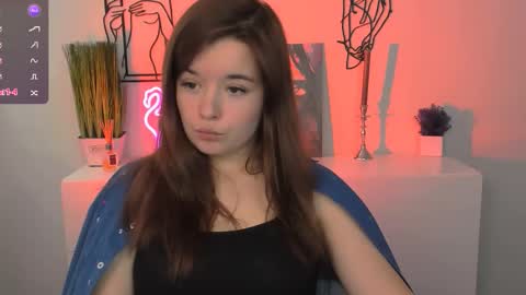 Snapshot of nika_still chatting on 10/25/25, 10:23 Little  Angel online show from 10/25/25, 10:23