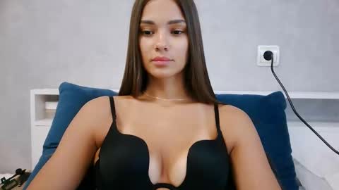Snapshot of nika_verona1 chatting on 03/20/26, 04:17 Nika online show from 03/20/26, 04:17
