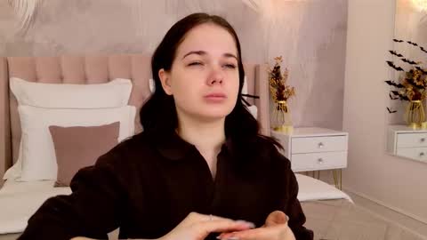 Nika online show from 10/22/25, 02:45