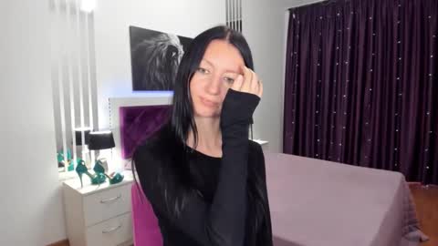Snapshot of nikalewis chatting on 03/10/25, 10:37 NikaLewis online show from 03/10/25, 10:37