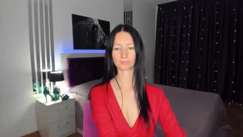 Snapshot of nikalewis chatting on 03/10/25, 01:43 NikaLewis online show from 03/10/25, 01:43