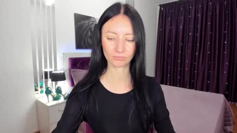 Snapshot of nikalewis chatting on 03/12/25, 04:30 NikaLewis online show from 03/12/25, 04:30