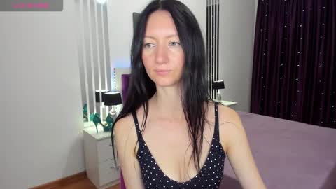 Snapshot of nikalewis chatting on 09/09/25, 04:34 NikaLewis online show from 09/09/25, 04:34