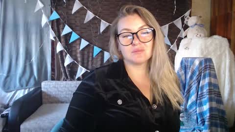 Nika online show from 10/02/25, 04:08