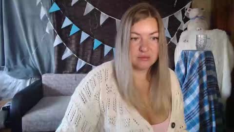 Nika online show from 10/04/25, 04:21