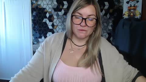 Nika online show from 04/23/26, 05:19