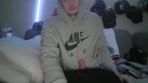 Snapshot of nikeair0628 chatting on 03/01/26, 03:47 nikeair0628 online show from 03/01/26, 03:47