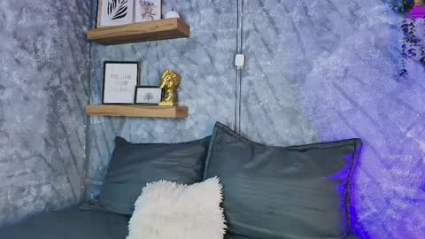    online show from 03/08/26, 07:06