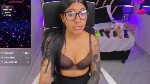 Niki online show from 01/11/25, 05:07