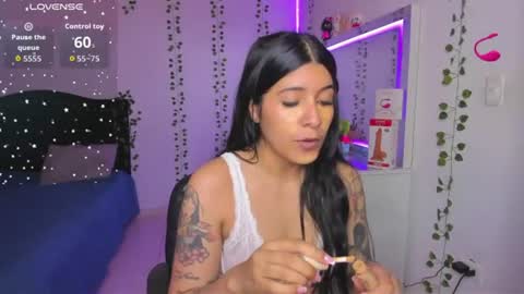 Snapshot of nikibryce_ chatting on 06/12/26, 01:04 Niki online show from 06/12/26, 01:04