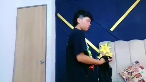 Nikievanz online show from 04/19/26, 08:11