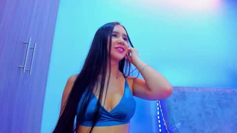 nikii_white online show from 03/21/26, 08:19