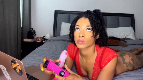 nikitalove104 online show from 10/03/25, 05:54