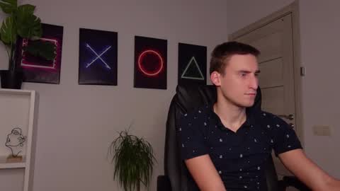 Snapshot of nikki_hard chatting on 02/28/25, 03:04 nikki online show from 02/28/25, 03:04