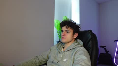 nikki online show from 04/01/26, 01:01