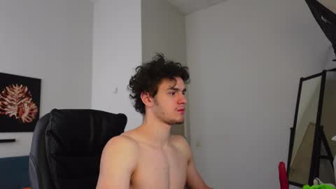 nikki online show from 04/22/26, 05:54