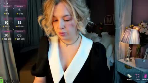 Nikki online show from 09/23/25, 12:24