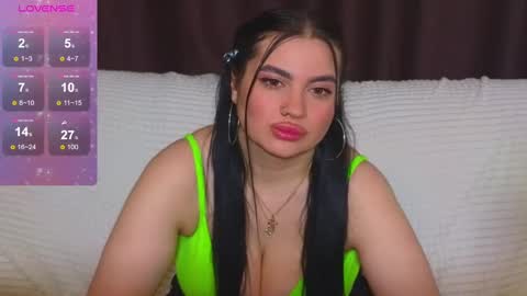 Nikki Kardashian online show from 01/30/25, 01:33