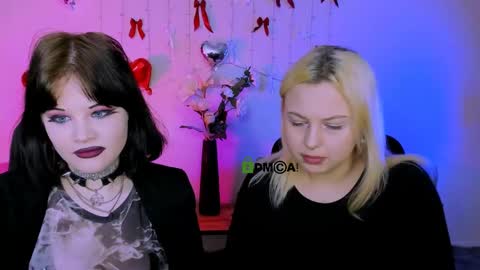 nikki_kiss_ online show from 04/14/26, 08:42