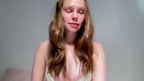 Nikki online show from 04/02/26, 10:13