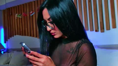 Nikki online show from 10/03/25, 07:22