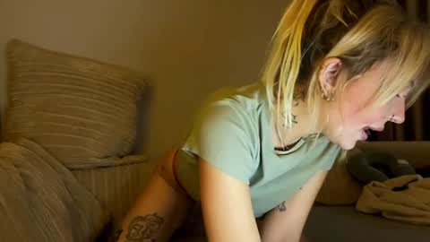 Snapshot of nikki_whatever chatting on 01/03/25, 08:11 nicolette online show from 01/03/25, 08:11