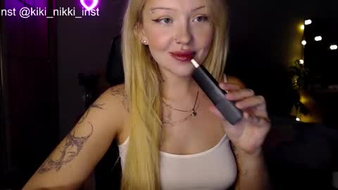 Snapshot of nikki_whatever chatting on 09/13/25, 05:13 nicolette online show from 09/13/25, 05:13