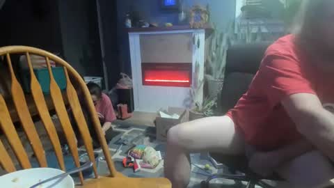 Snapshot of nikkiandtony chatting on 02/28/25, 06:32 nikkiandtony online show from 02/28/25, 06:32
